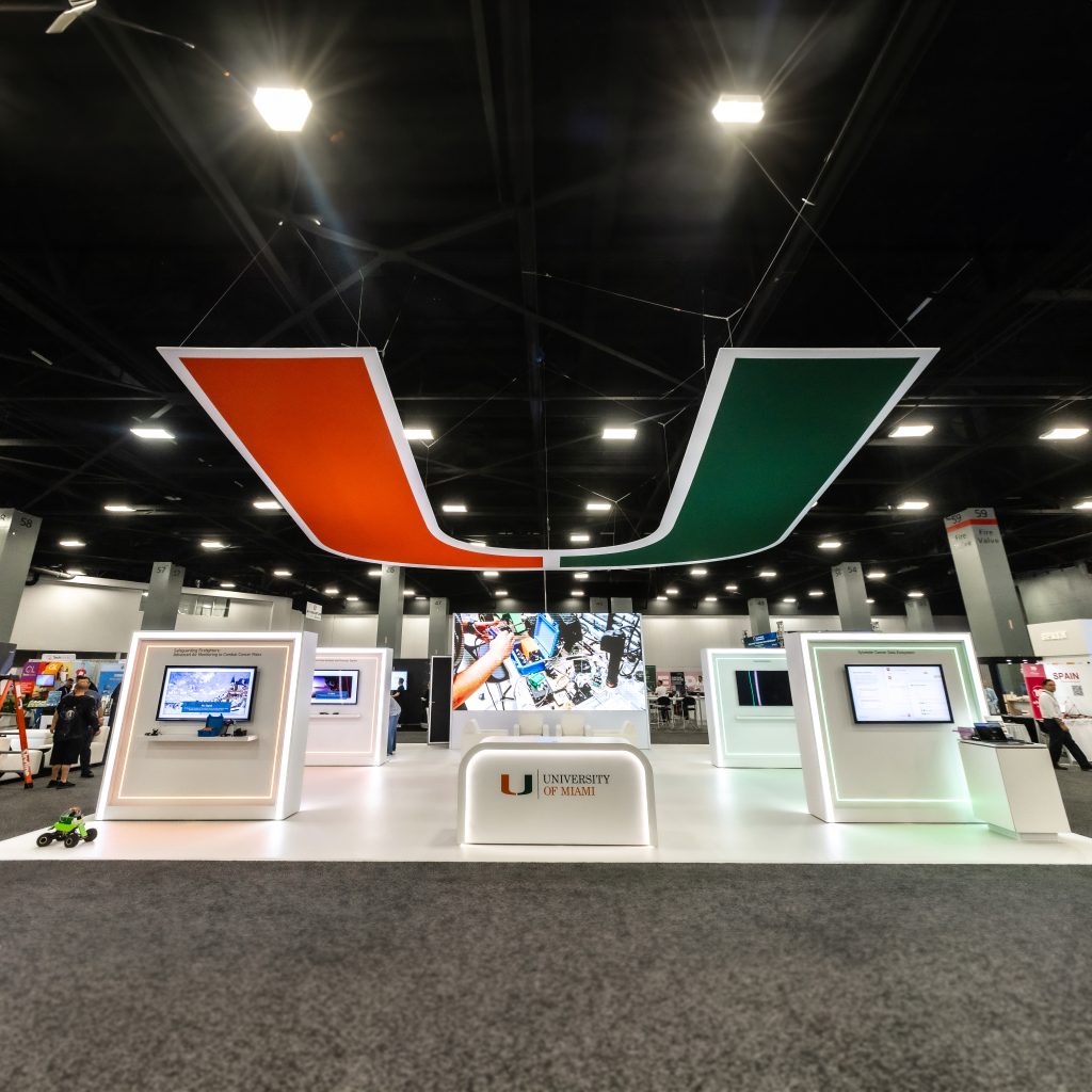 Custom Trade Show Exhibits for Colleges & UniversitiesCustom Trade Show Exhibits for Colleges & Universities